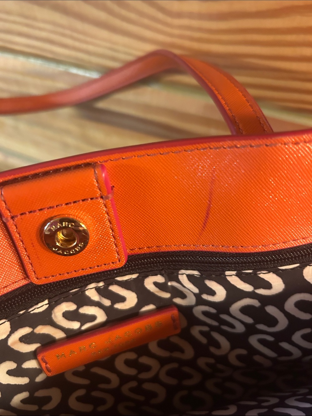 Marc Jacobs Large Orange Leather Tote with Luggage Tag - Picture 12 of 13